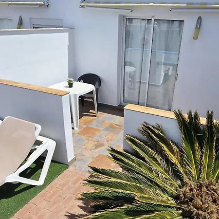 Casa Roja 6 - Quiet Resort, Central, Parking Tias