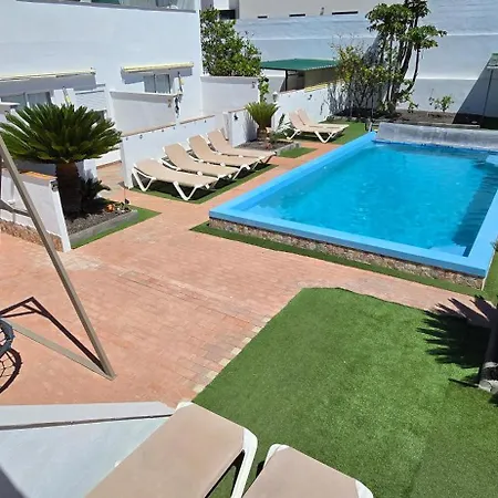 Apartamento Casa Roja 6 - Quiet Resort, Central, Parking *